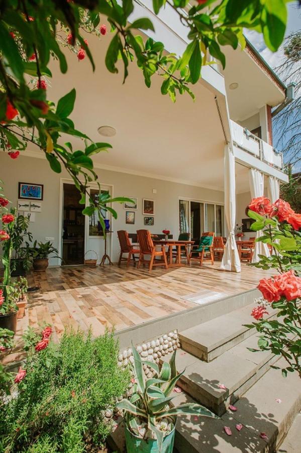 Neli & Zaal Guest House Telawi Exterior foto