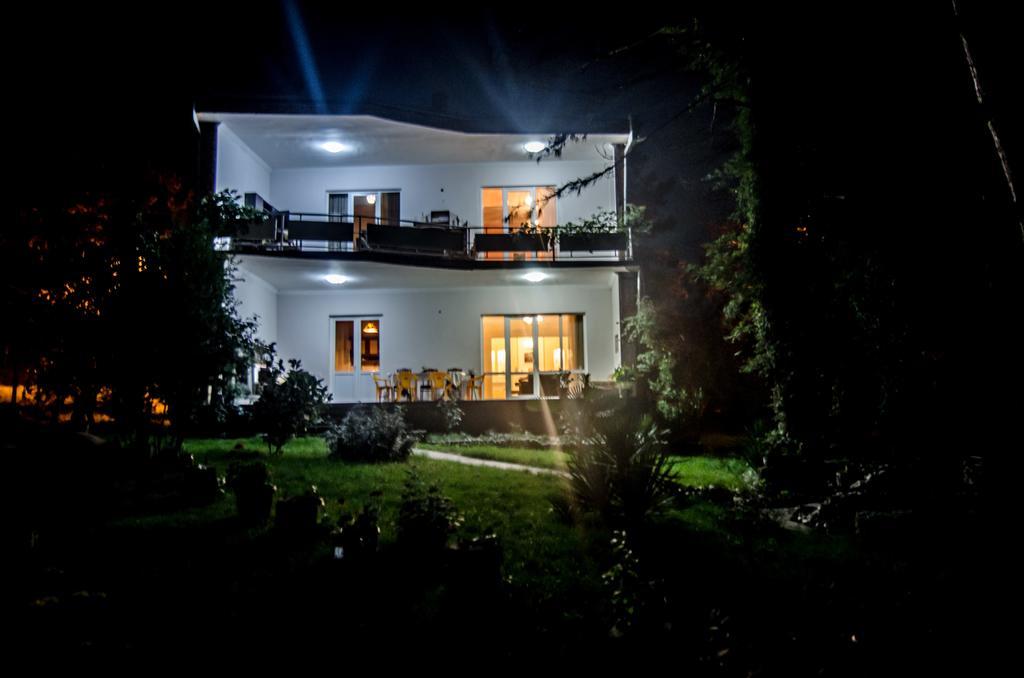 Neli & Zaal Guest House Telawi Exterior foto